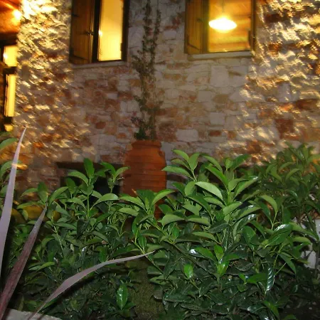 Redstone Luxury *