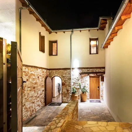 Redstone Luxury Villa *
