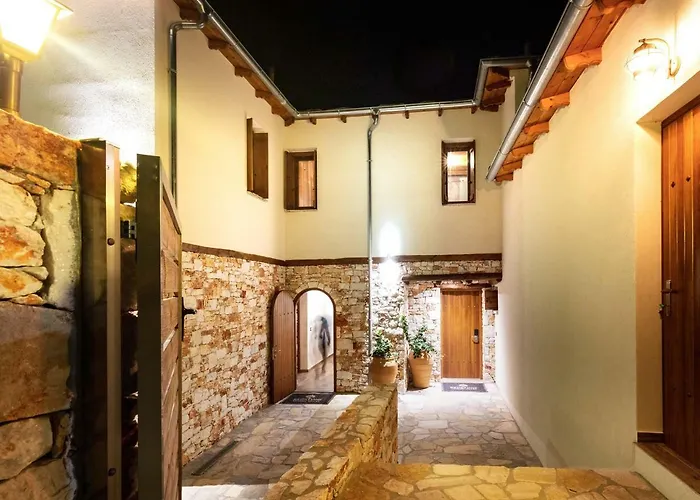 Redstone Luxury Villa *