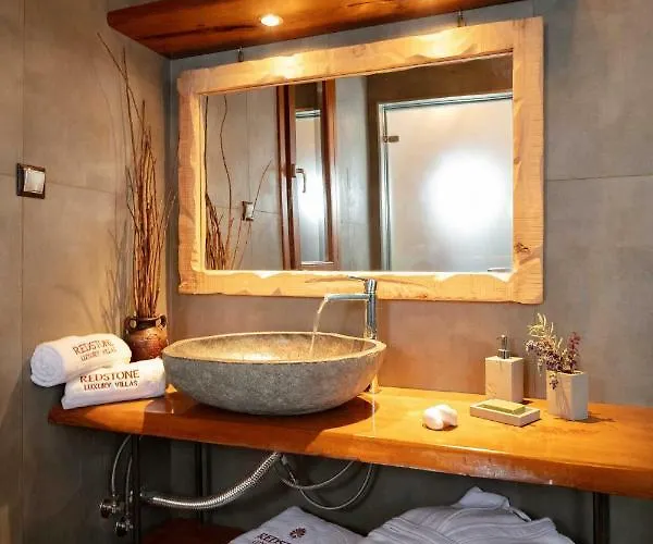 Redstone Luxury Villa